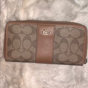 Coach Wallet- large brown